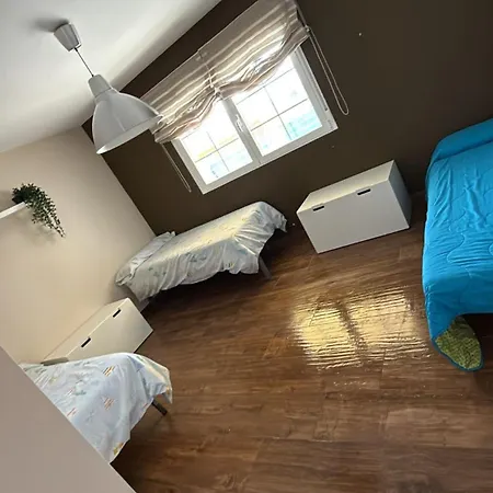 La Casa Amarilla