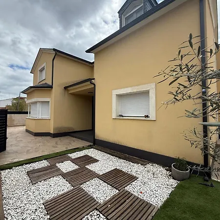 Holiday home La Casa Amarilla *