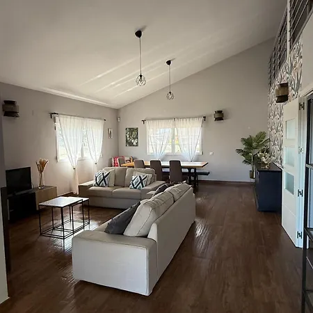 La Casa Amarilla Holiday home